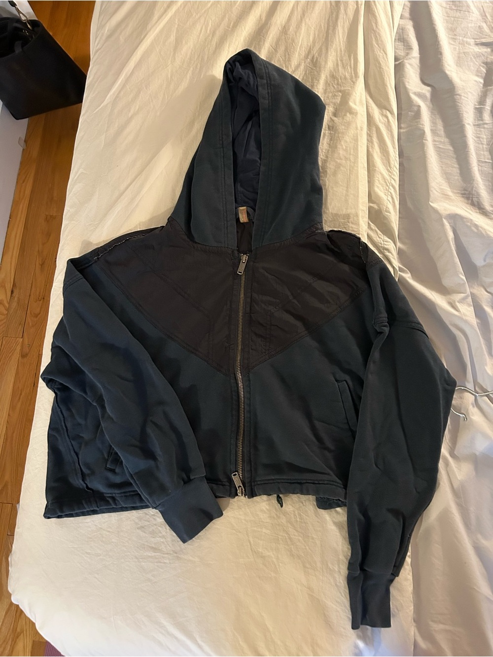 Free people cropped navy zip up hoodie